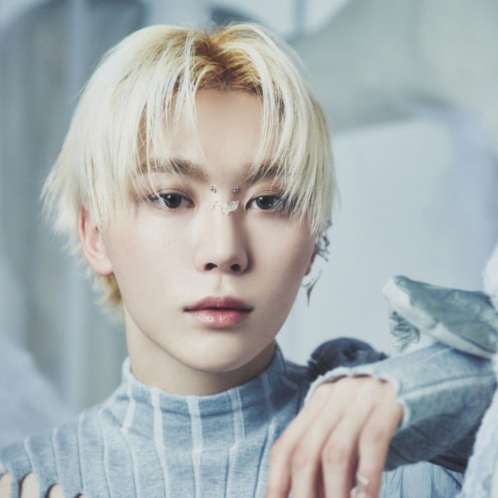 Behind-the-scenes cut of SEVENTEEN