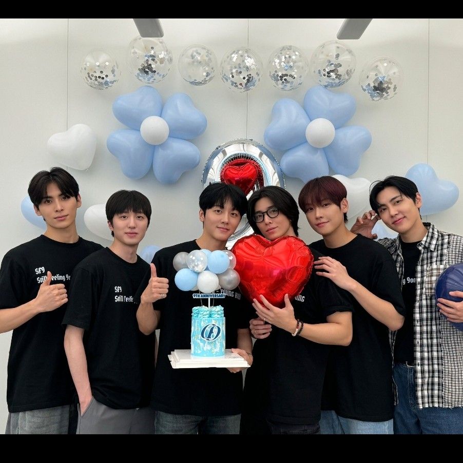 Latest photo of Inseong (SF9)