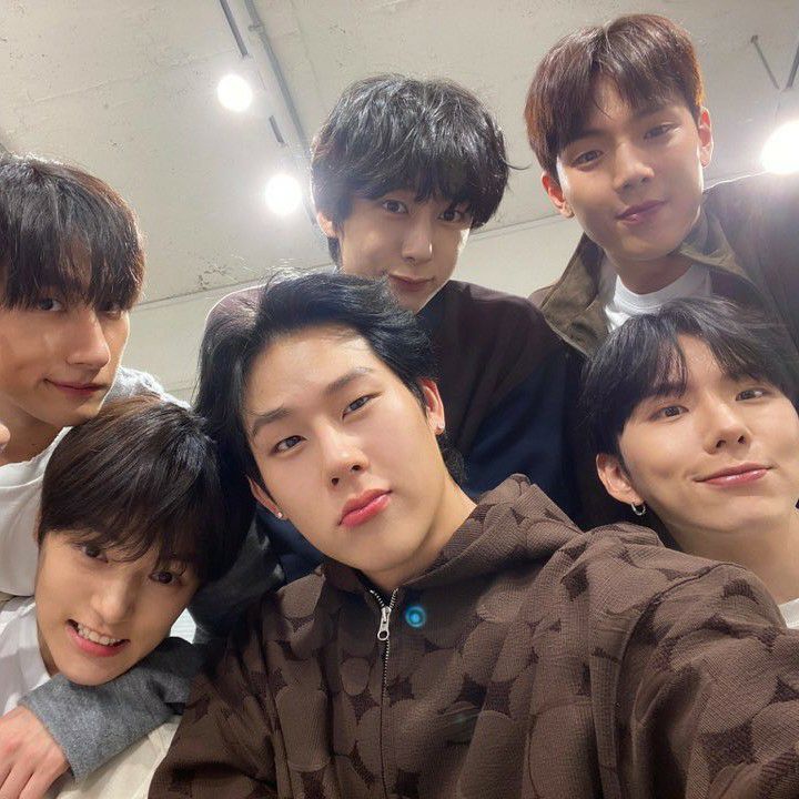 Potret di balik layar MONSTA X