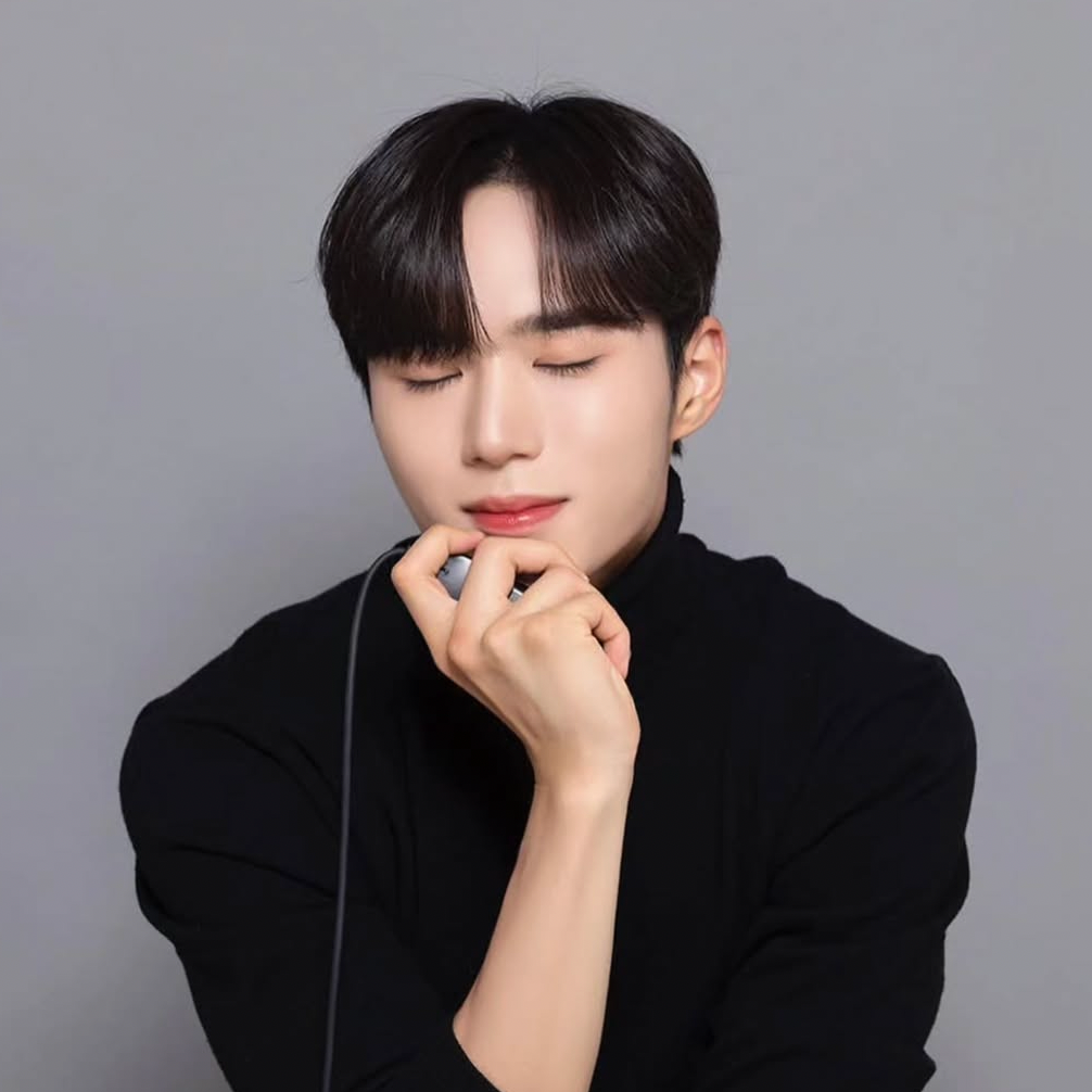 Foto terbaru Kim Junseo (ALPHA DRIVE ONE)