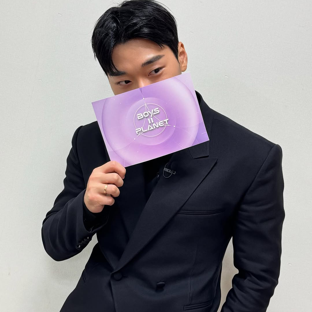 Behind-the-scenes cut of San (ATEEZ)