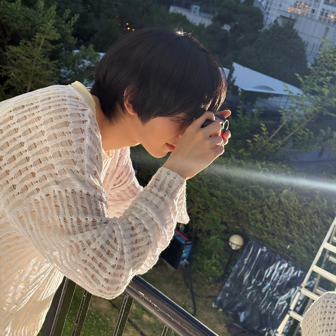 Behind-the-scenes cut of Park Han (AHOF)
