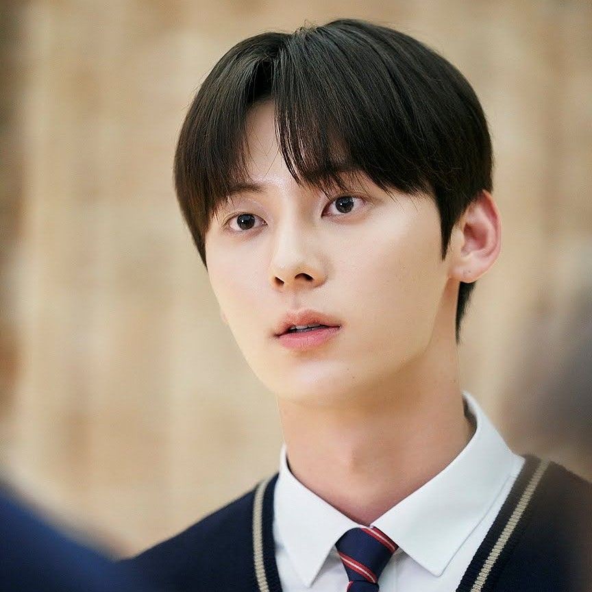 Recent activity shot of Hwang Minhyun