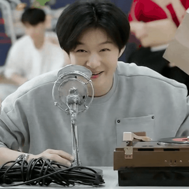 Latest photo of Lee Changsub (BTOB)