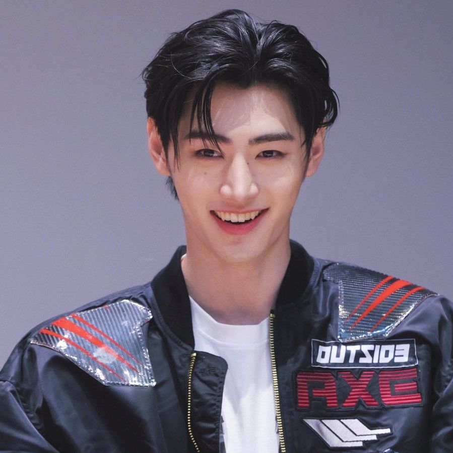 Latest photo of Sunghoon (ENHYPEN)