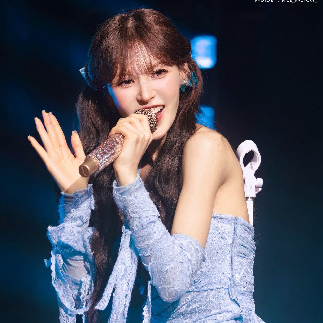 Behind-the-scenes cut of Wendy (Red Velvet)