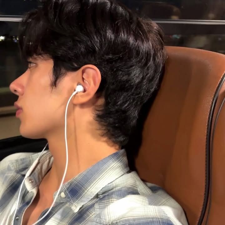 Behind-the-scenes cut of Ryu Junmin (ATBO)