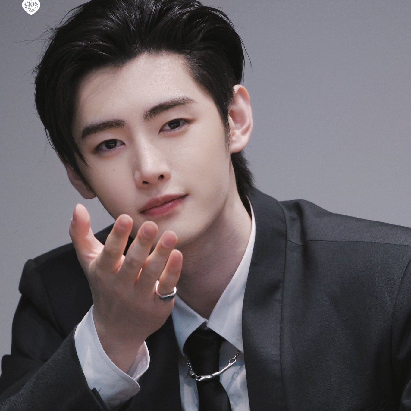 Recent activity shot of Sunghoon (ENHYPEN)