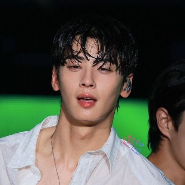 Latest photo of Eunwoo (ASTRO)