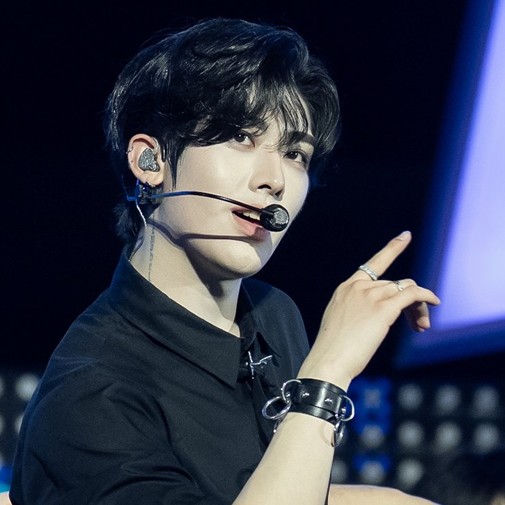 Recent activity shot of Ricky (ZEROBASEONE)