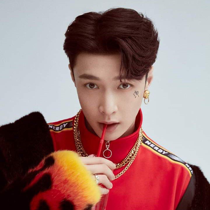 Lay (EXO)的最新照片