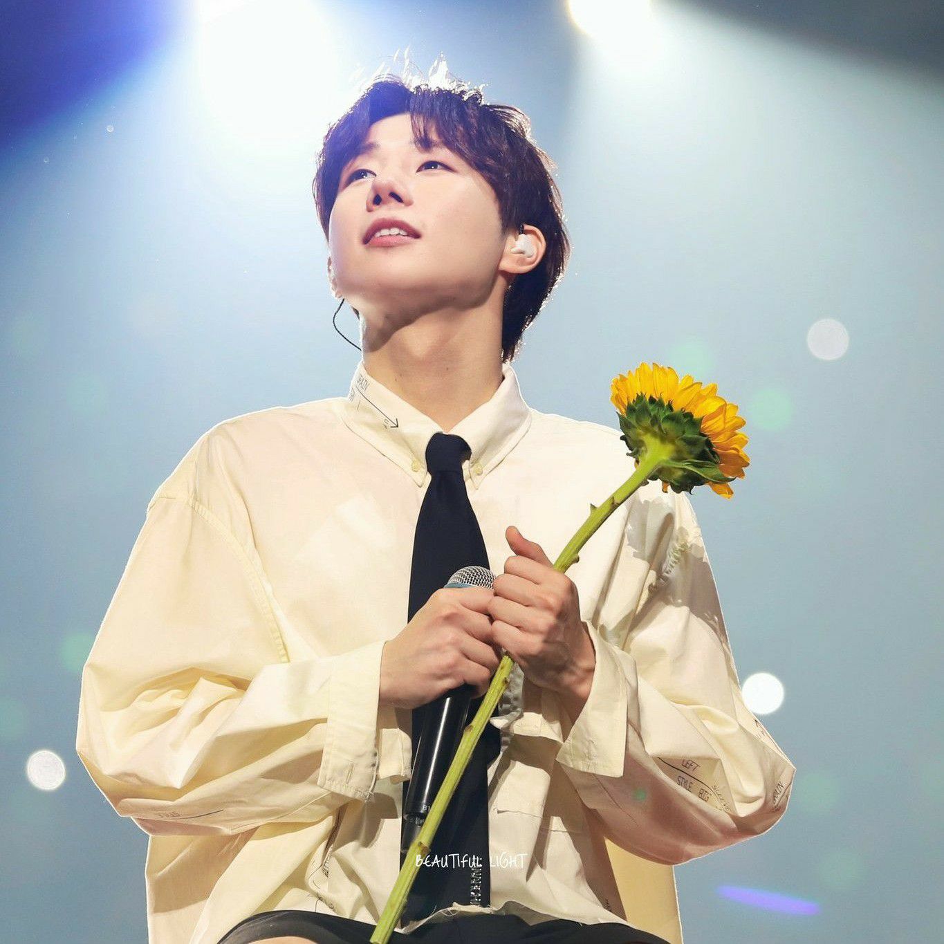 Behind-the-scenes cut of Sungkyu (INFINITE)