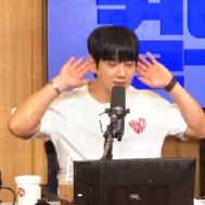 Latest photo of Hwang Chiyeol