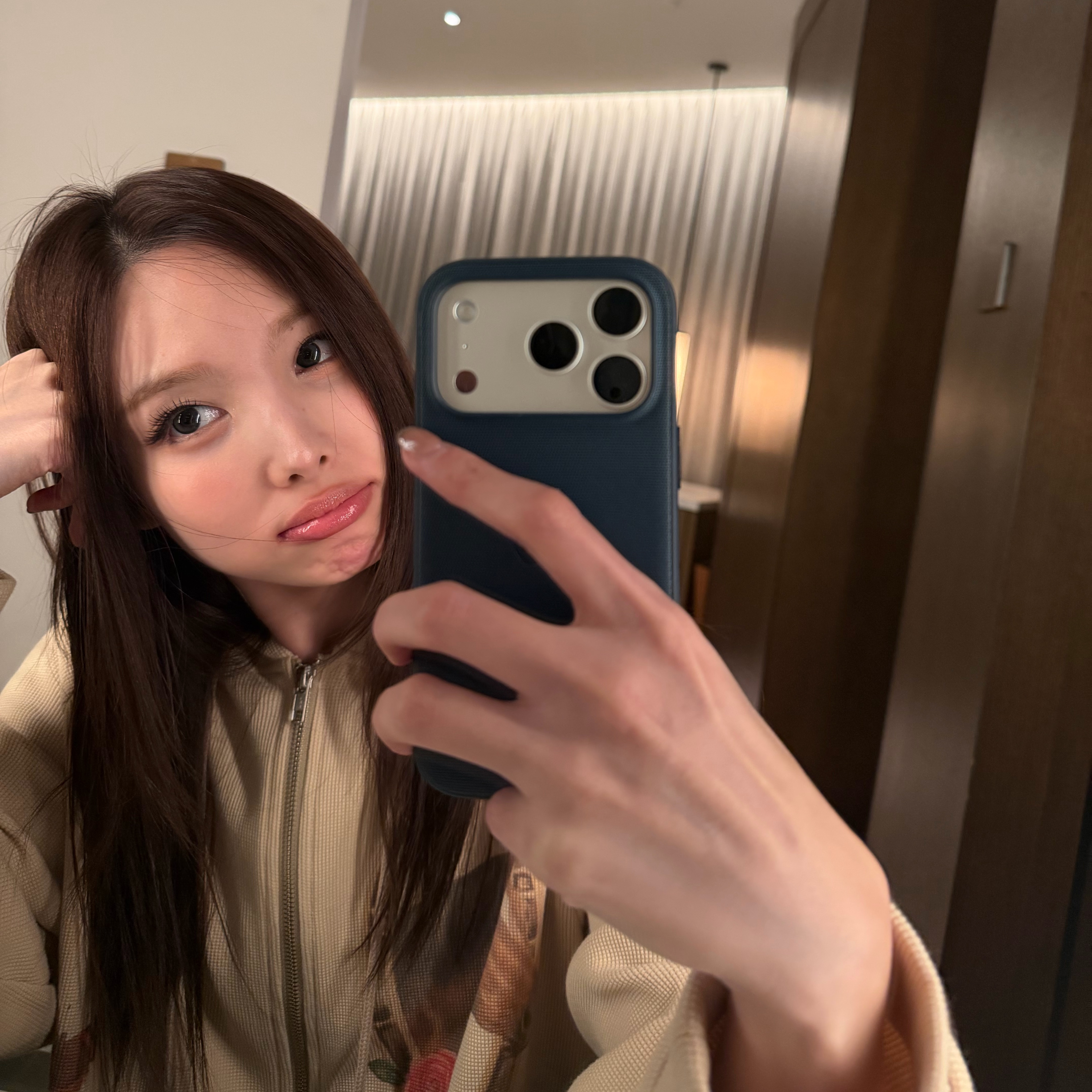 Behind-the-scenes cut of Nayeon (TWICE)