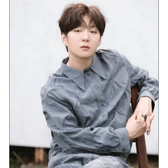 Behind-the-scenes cut of Lee Changsub (BTOB)