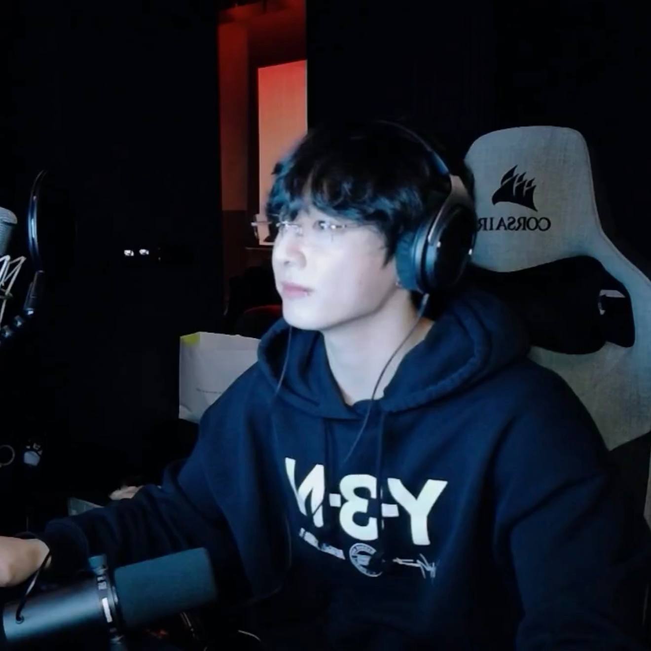 Momen yang diabadikan oleh penggemar Jungkook (BTS)