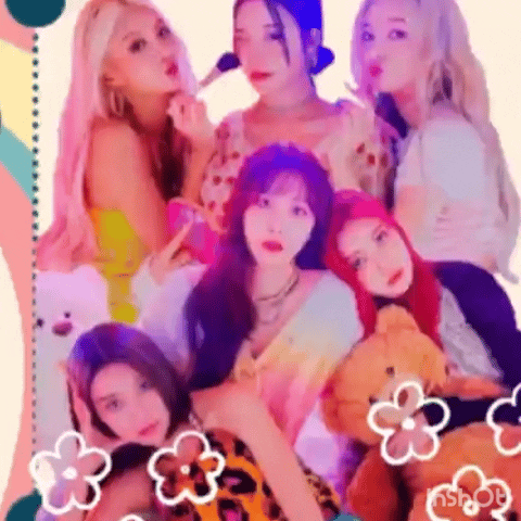 A moment captured by MOMOLAND's fan