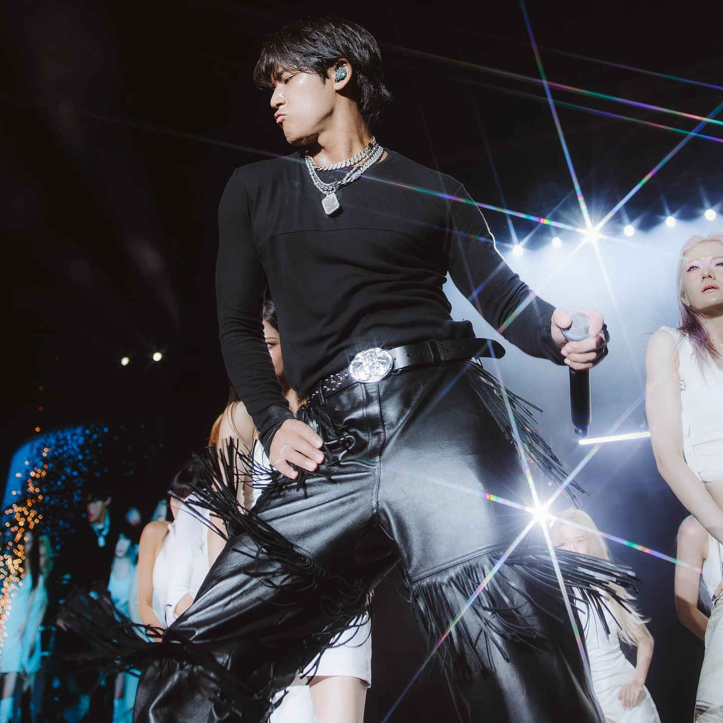 A moment captured by Mingyu (SEVENTEEN)'s fan