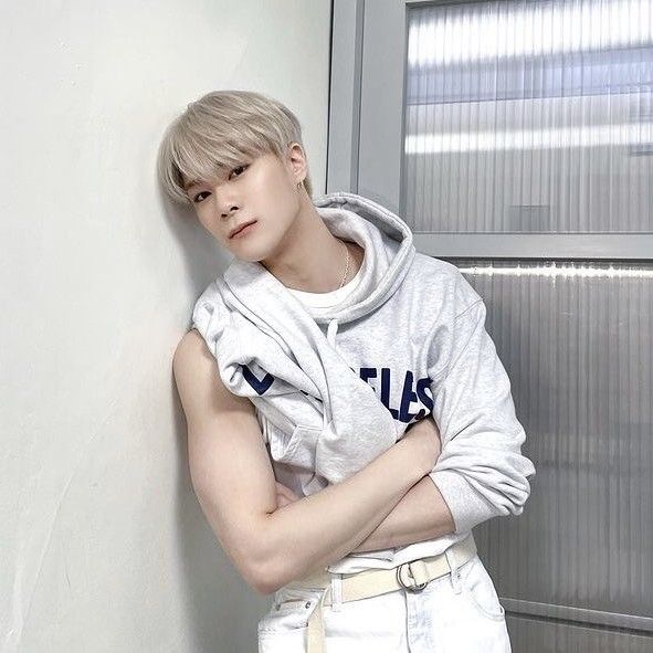 Latest photo of Moonbin (ASTRO)