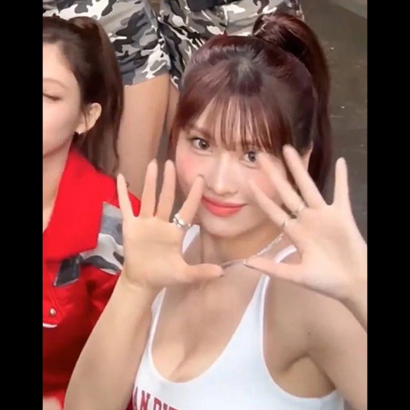 Behind-the-scenes cut of Momo (TWICE)