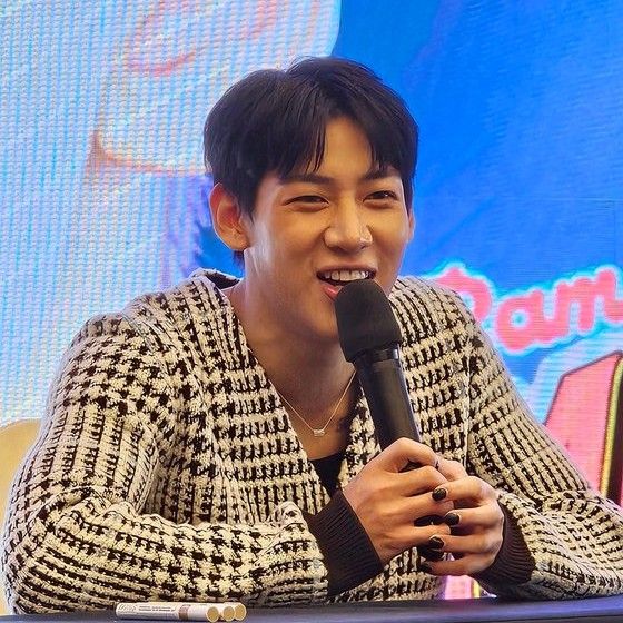 Foto terbaru Bambam (GOT7)