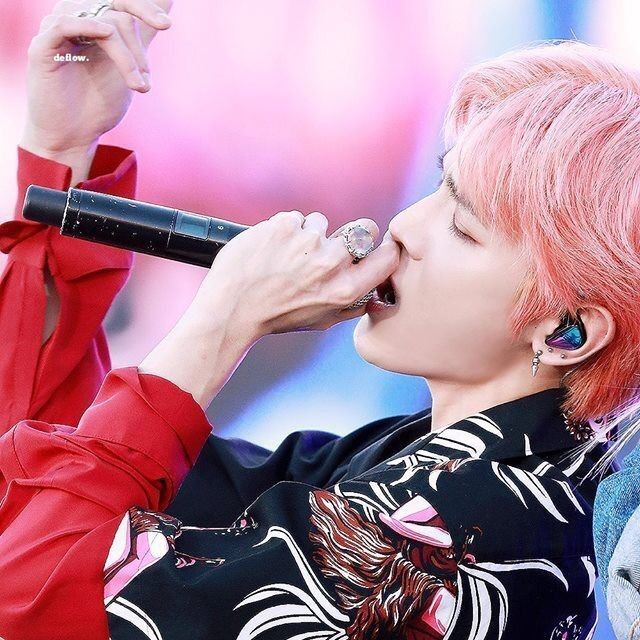 テヨン (NCT 127)の最近の活動写真