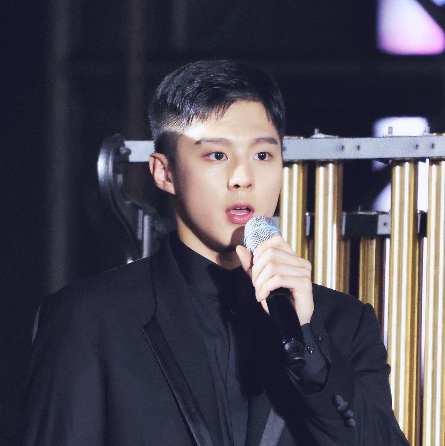 김우석의 최신 사진