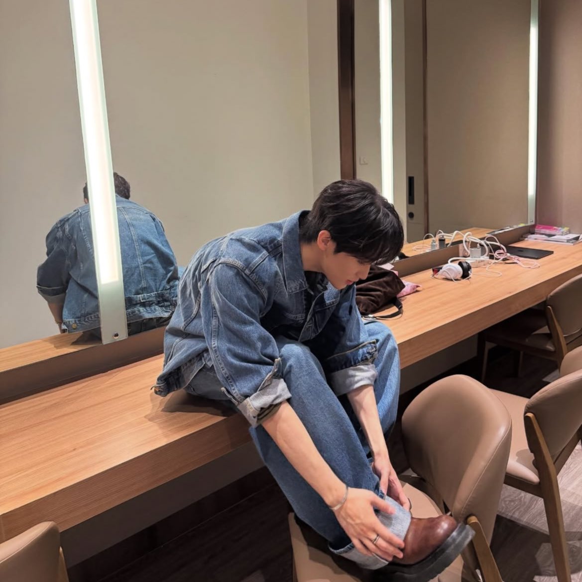 Behind-the-scenes cut of Mark (NCT 127, NCT DREAM)