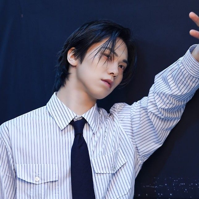 A moment captured by Rocky's fan