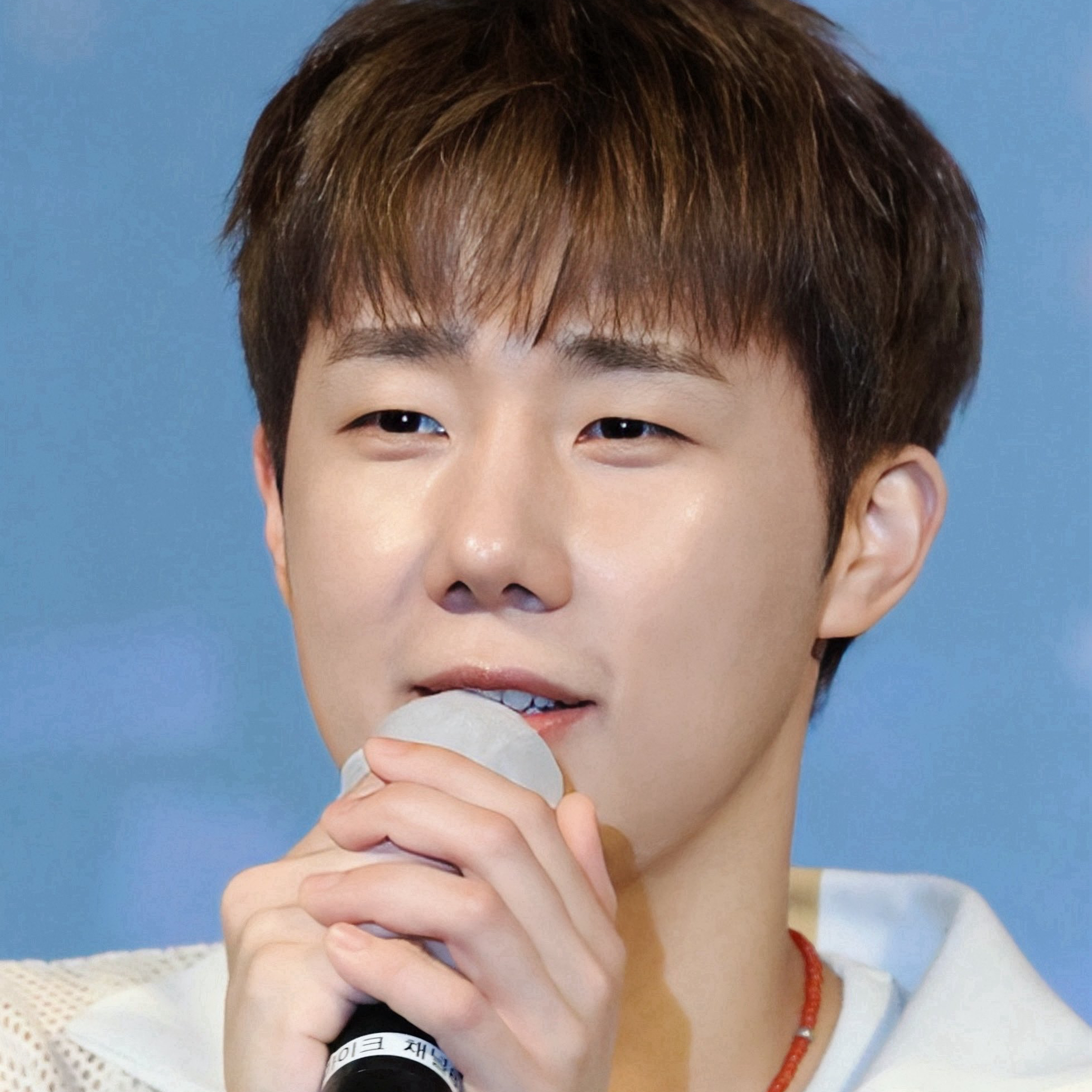 Latest photo of Sungkyu (INFINITE)