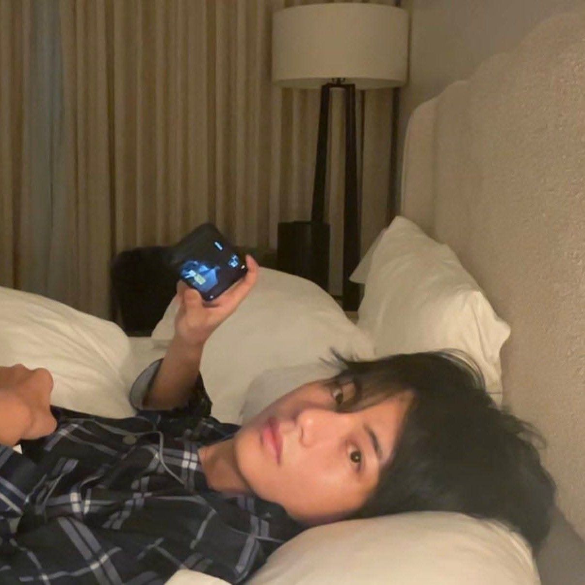 뷔 (방탄소년단)의 비하인드 컷