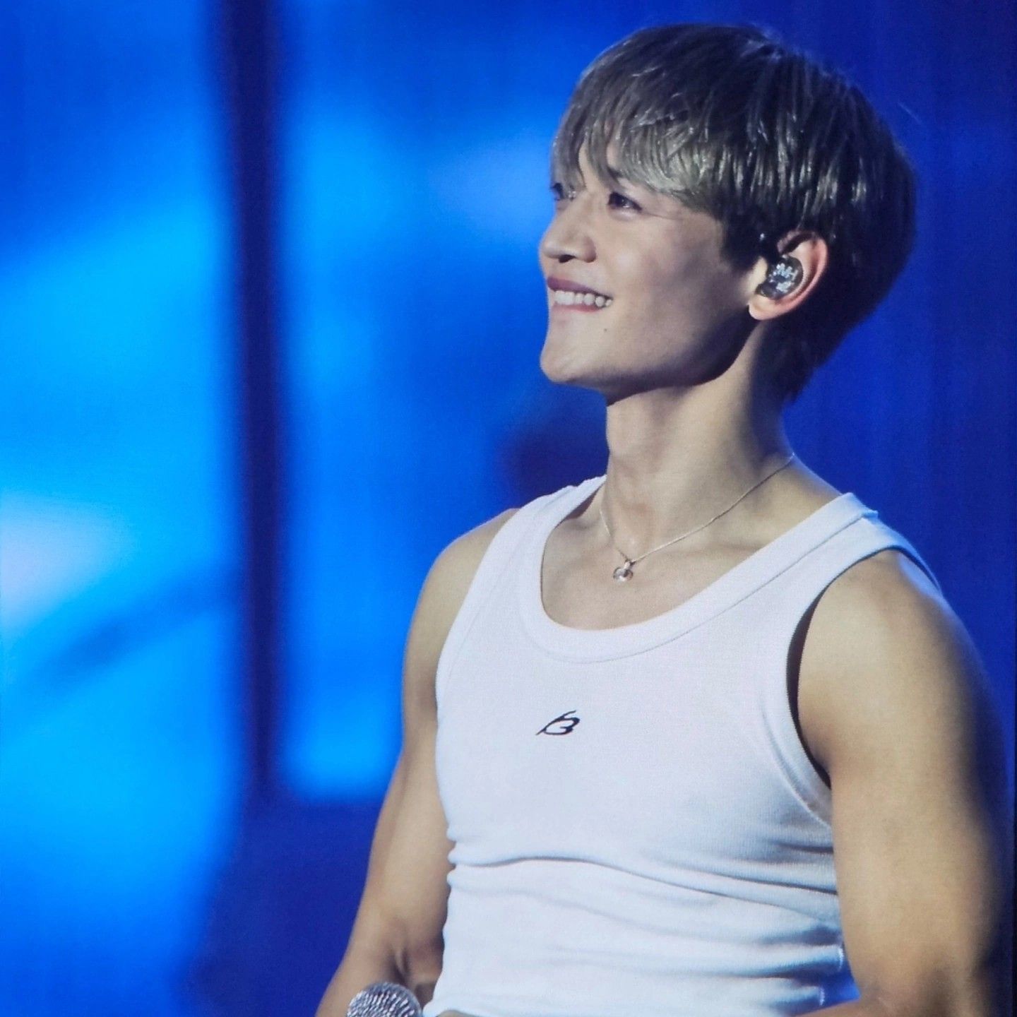 Behind-the-scenes cut of Minho (SHINee)