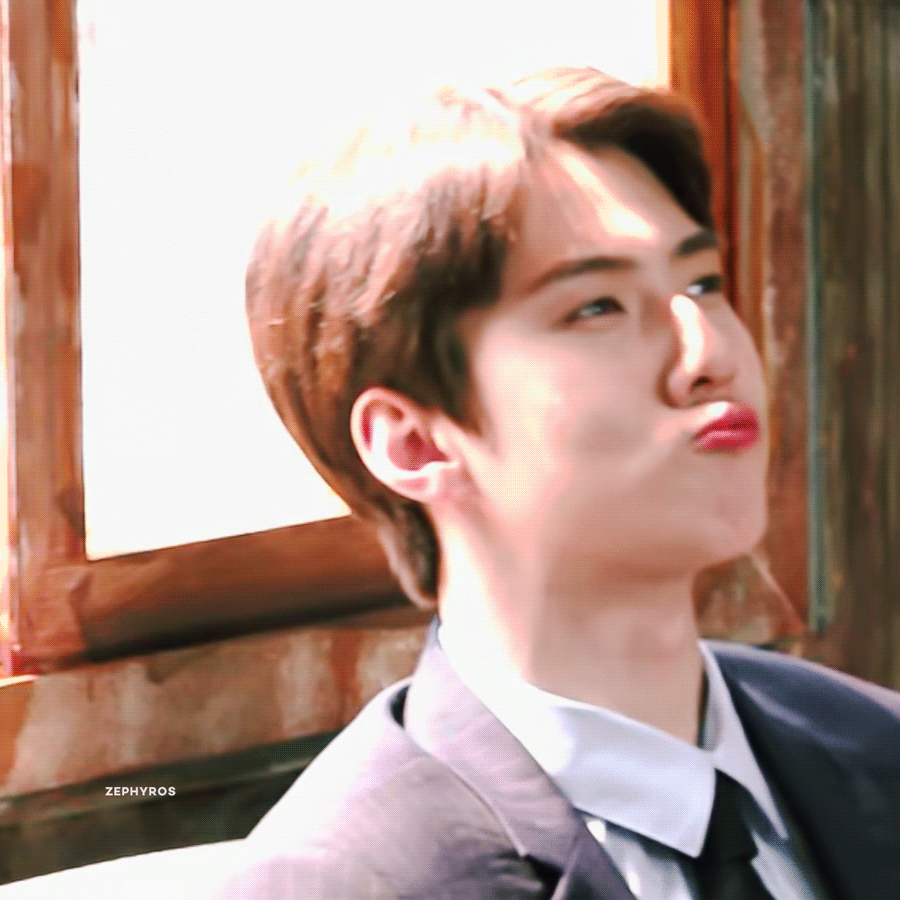 Behind-the-scenes cut of Sehun (EXO)