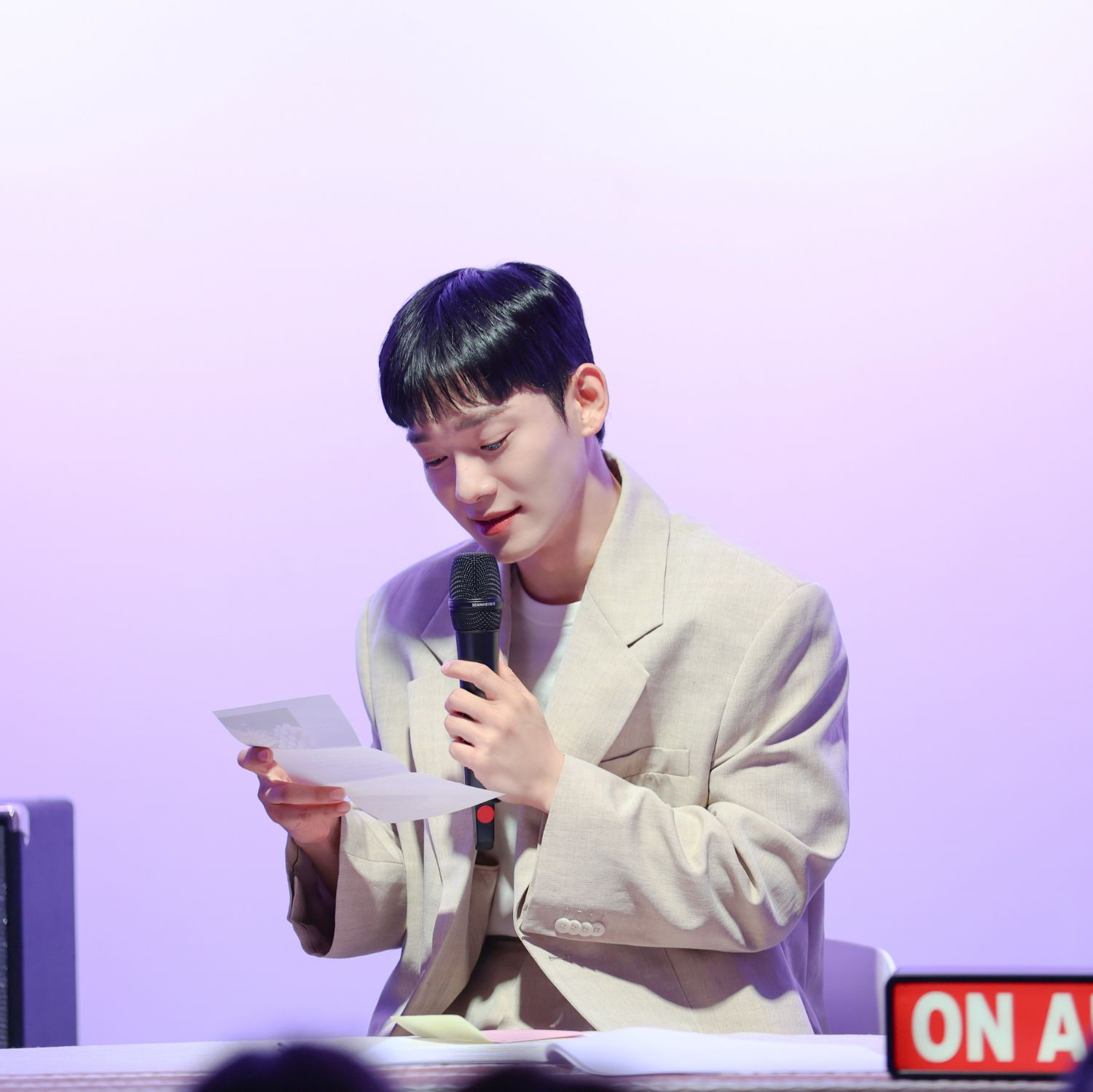 Behind-the-scenes cut of Chen (EXO)
