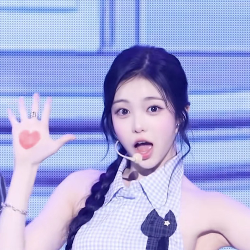 Latest photo of Ian (Hearts2Hearts)