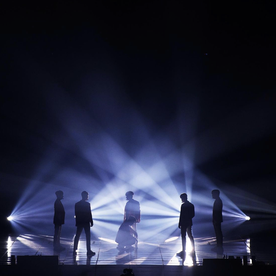 Behind-the-scenes cut of SHINHWA