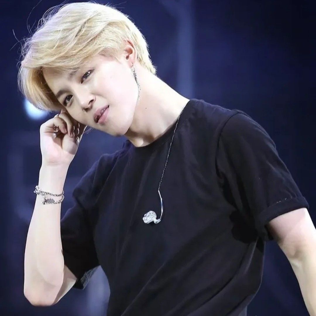 A moment captured by Jimin (BTS)'s fan