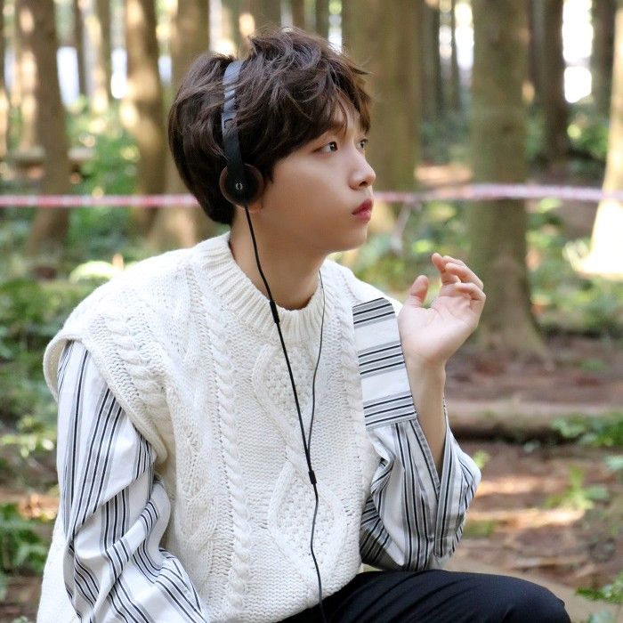 A moment captured by Jeong Sewoon's fan