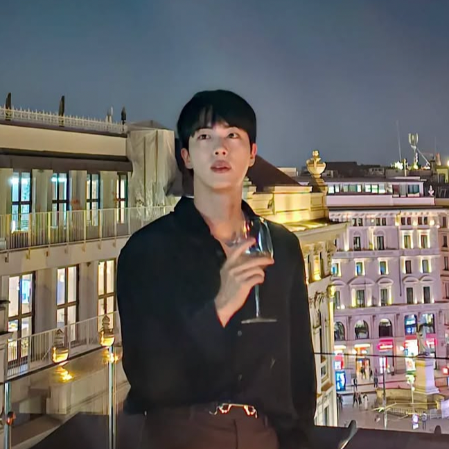 Behind-the-scenes cut of Jin (BTS)