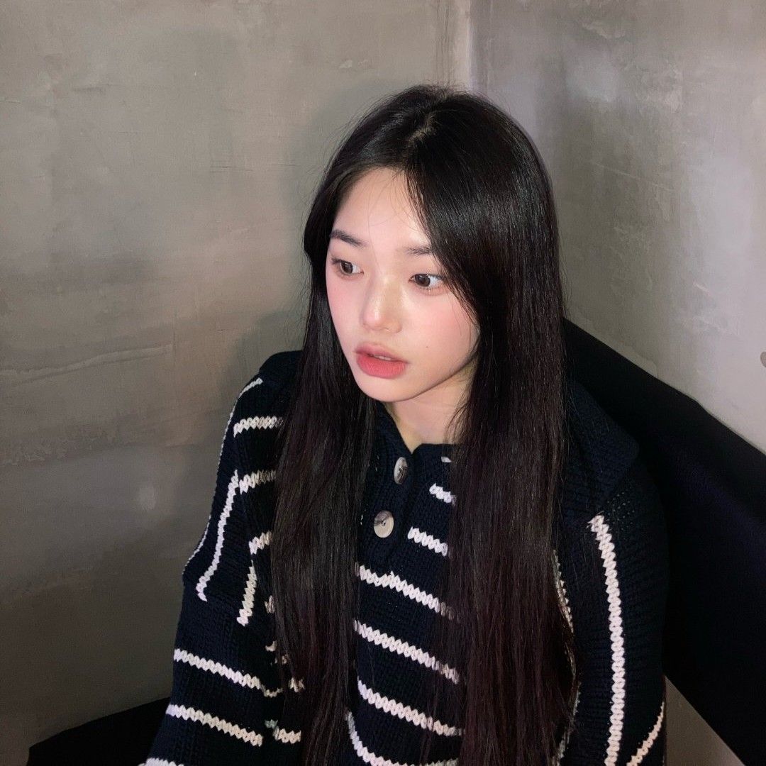 Recent activity shot of Park Boeun (CLASS:y)