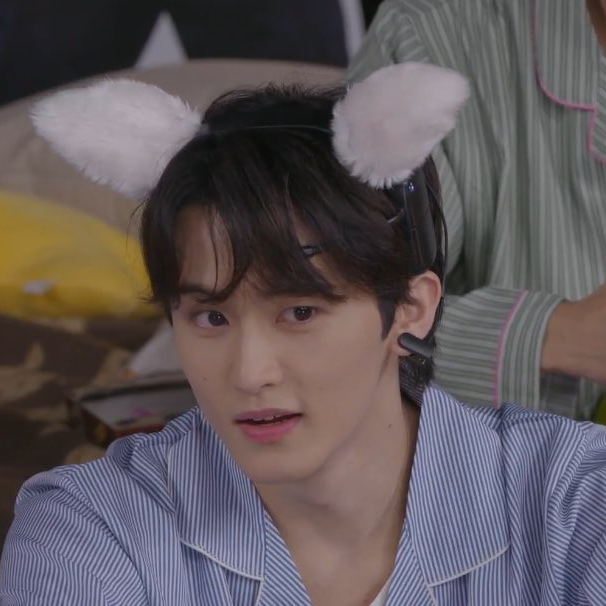 A moment captured by Mark (NCT 127, NCT DREAM)'s fan