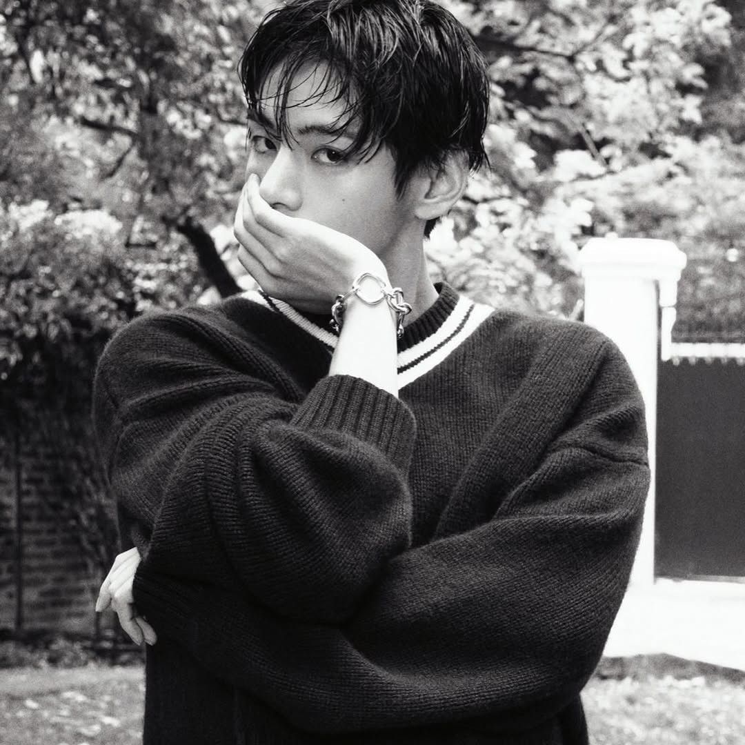 Latest photo of V (BTS)