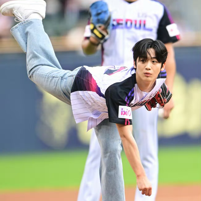 Latest photo of Kim Yohan (WEi)