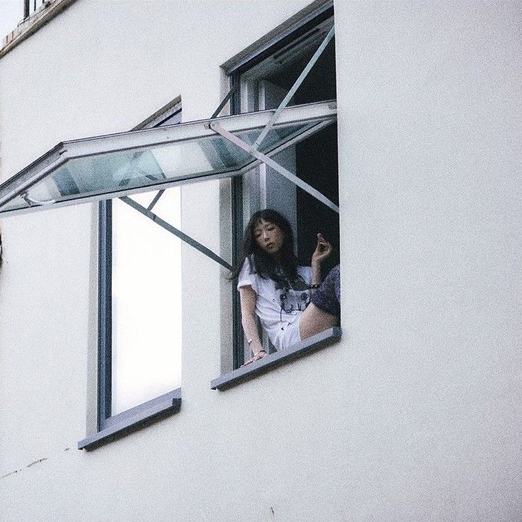 Behind-the-scenes cut of Taeyeon (Girls' Generation)