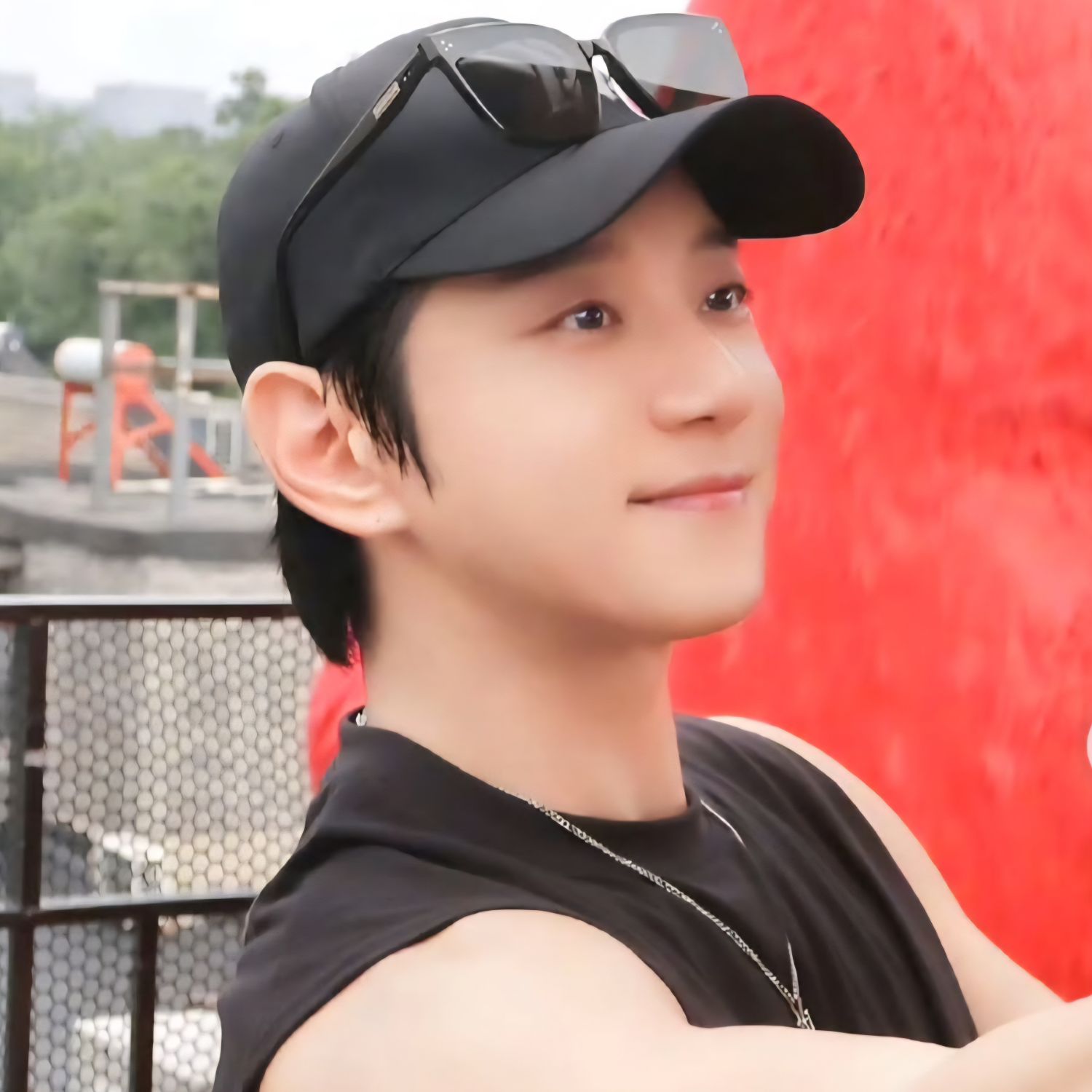 Behind-the-scenes cut of Hwang Chiyeol