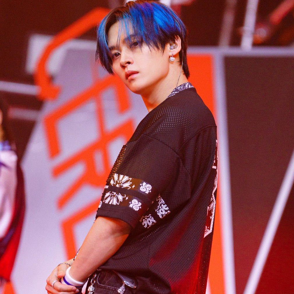 A moment captured by Lee Know (Stray Kids)'s fan