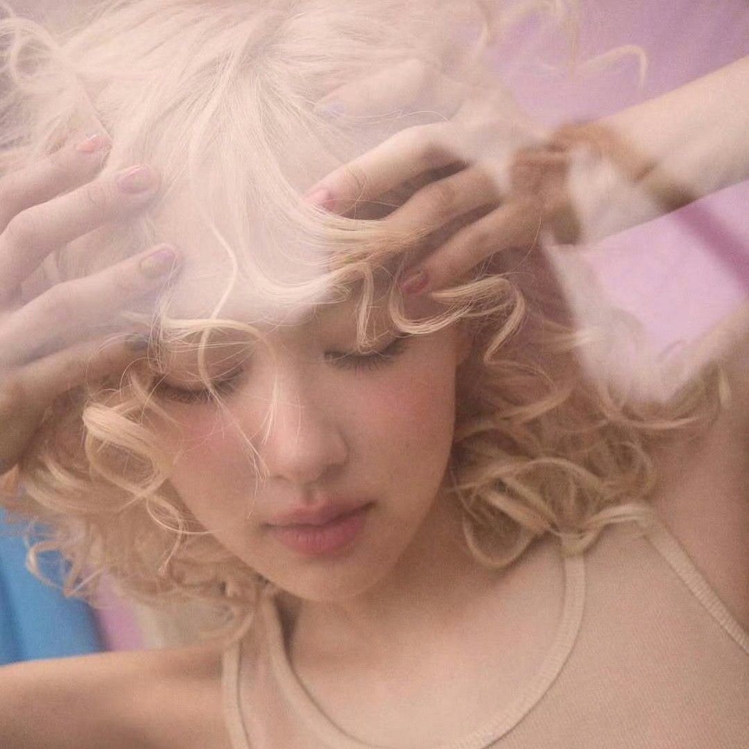 Latest photo of ROSÉ (BLACKPINK)