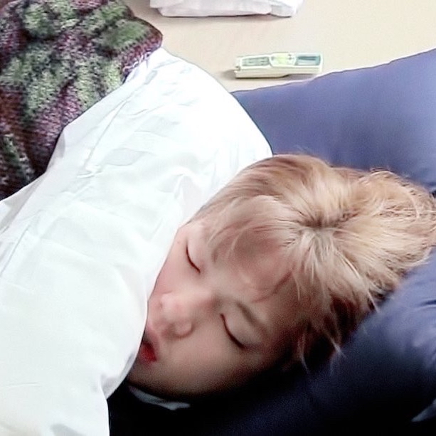 Behind-the-scenes cut of Kang Daniel