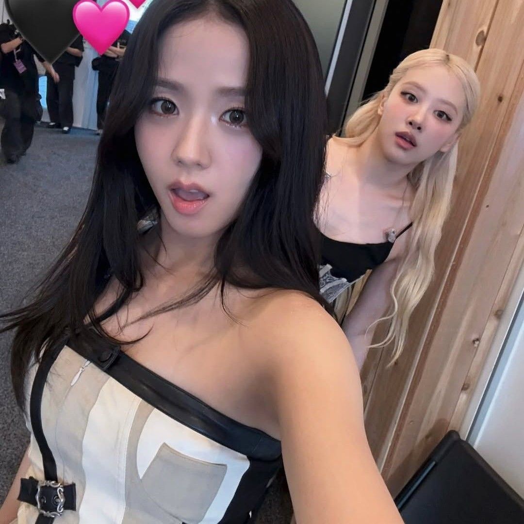 Behind-the-scenes cut of Jisoo (BLACKPINK)