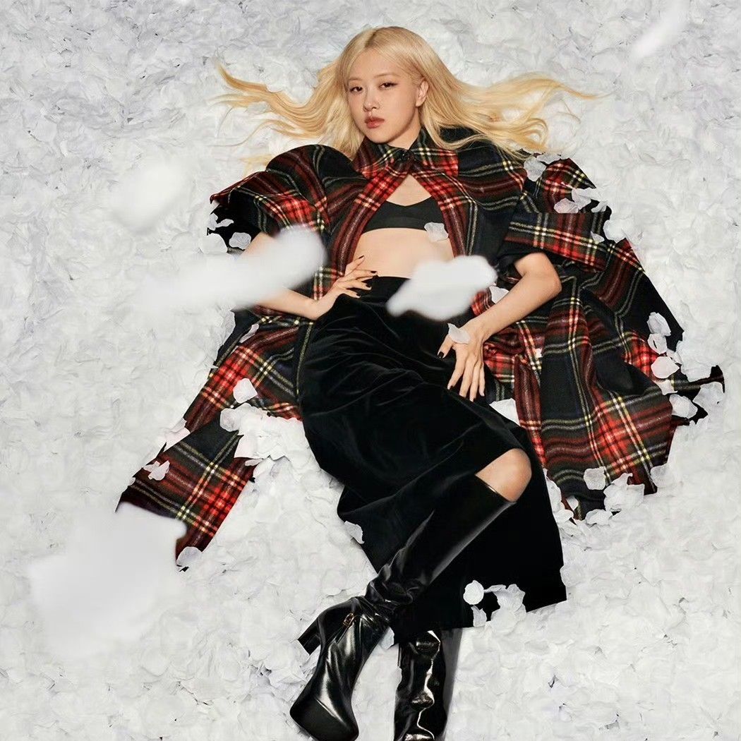 Latest photo of ROSÉ (BLACKPINK)